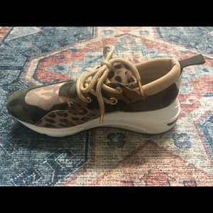 Steve Madden Cliff Sneakers
